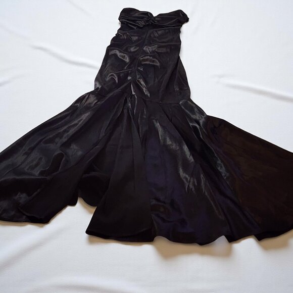 Windsor Black Satin Mermaid Gown Size 5/6 – Strapless Ruched Prom Formal Dress - Picture 4 of 13